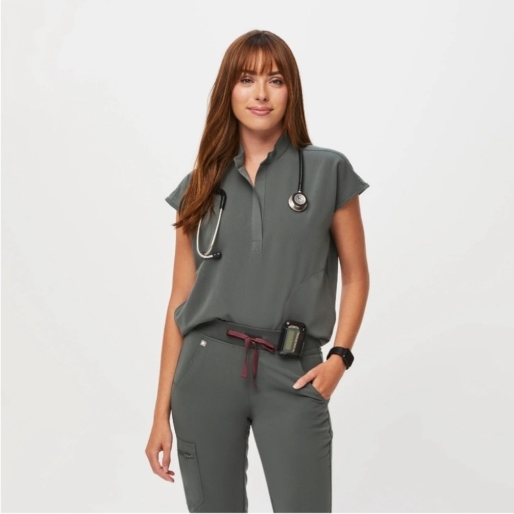 Figs Bonsai (Green/Gray) Technical Collection Scrub Set